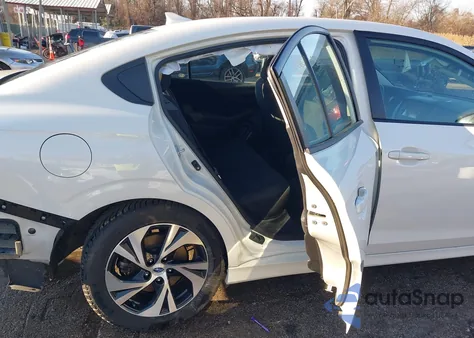 2023 Subaru Legacy из США, поврежденный, VIN 4S3BWAB62P3004395